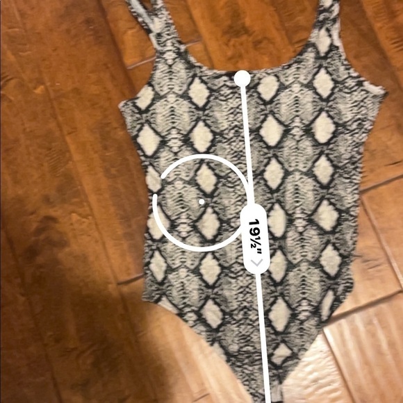 ANIMAL print bodysuit - Picture 6 of 6